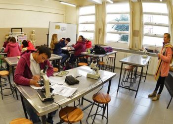 En 2023 comenzará a implementarse la reforma de bachillerato en Secundaria y UTU