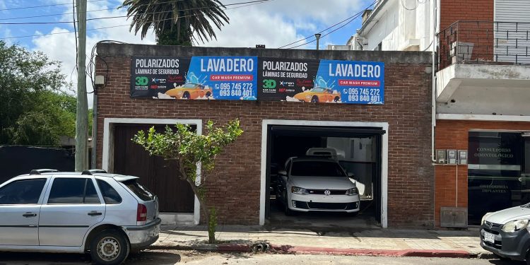 Nuevo! Lavadero de autos y motos y centro de polarizados en Pan de Azúcar