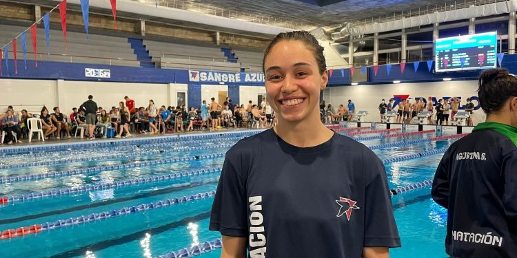 Abril Aunchayna brilla en Paraguay logrando dos medallas de oro y batiendo récords nacionales