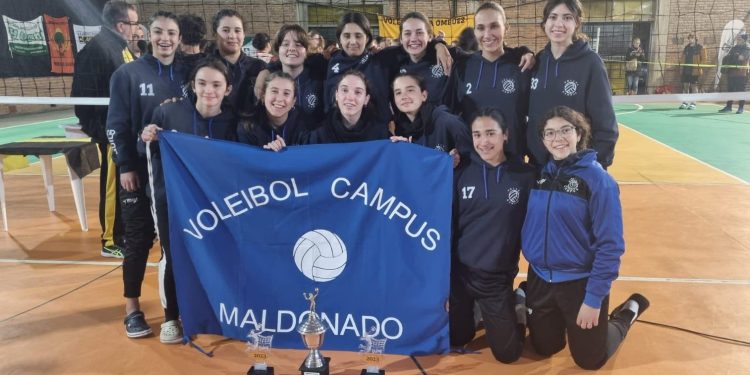 Plantel femenino de voley de la IDM logró pase a la final nacional