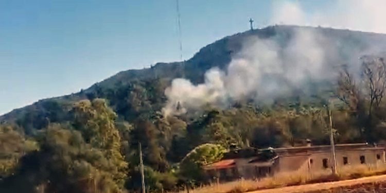 Incendio: se observa columna de humo nuevamente en zona de las Sierras del Tirol #Piriápolis