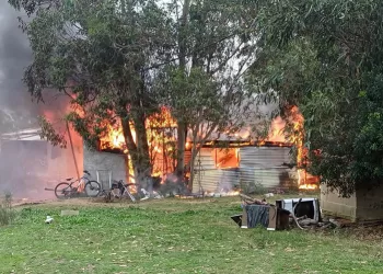 Piriápolis: se incendió una finca en Pueblo Obrero con perdidas totales; familia quedó con lo puesto y necesita la ayuda de la población