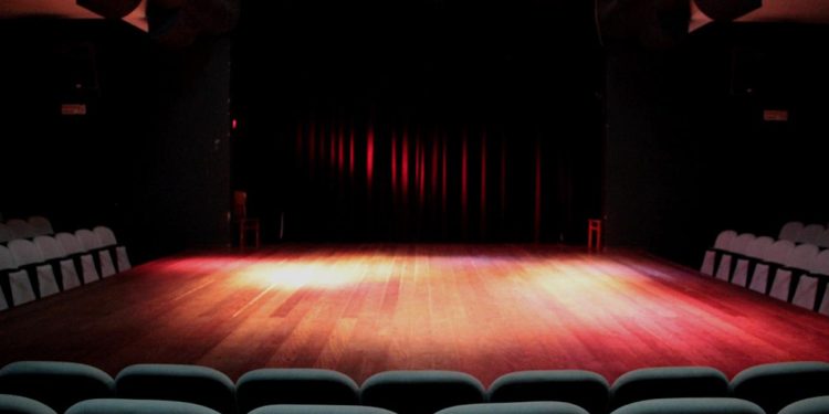 Obra de teatro «Amigas» se presenta este sábado en Maldonado