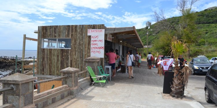 Nuevas piezas de la campaña del recuerdo con el foco en espacios públicos: Piriápolis y San Carlos