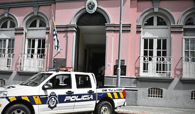 Acción heroica en Maldonado: la rápida y profesional respuesta policial salva una vida en el Consulado Argentino