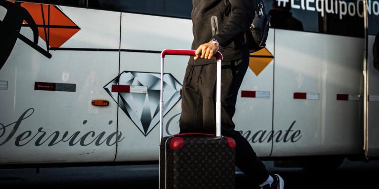 Vuelo de la celeste desde Asunción retrasado por niebla en Carrasco