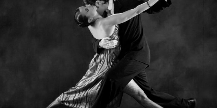 Maldonado continúa celebrando el 2×4 con presentaciones gratuitas