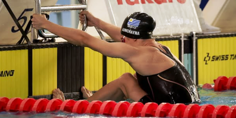 La piriapolense Abril Aunchayna integra la delegación celeste en el Mundial de Natación Singapur 2025