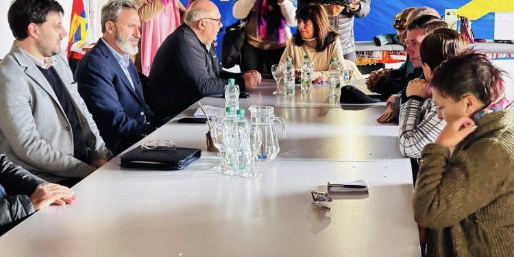 Mesa política del FA resolvió participar en comisiones propuestas por Abella y propone la creación de nuevos espacios de diálogo