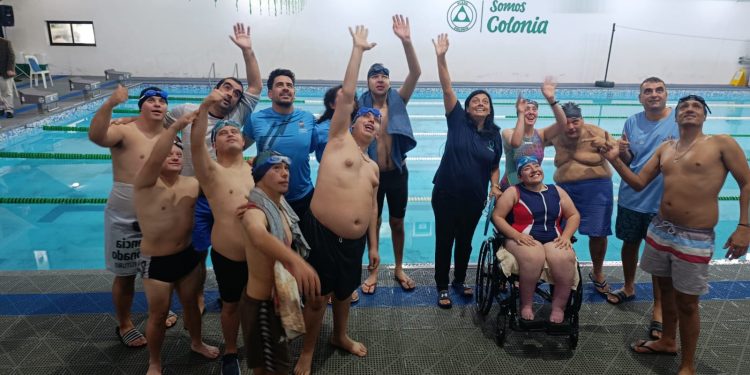 Plantel del Campus participó en el Regional de Paranatación