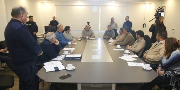 Centro de Videovigilancia: Abella y alcaldes buscan seguir avanzando con gobierno de cercanía