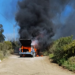Piriápolis: vehículo tomó fuego en Playa Grande; Bomberos respondió en forma inmediata llegando en apenas 6 minutos