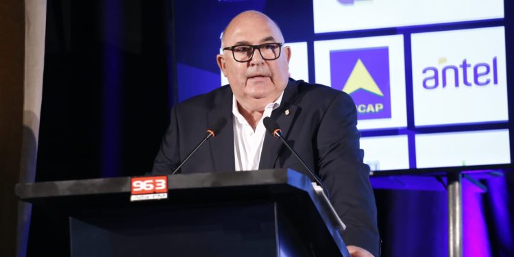 Discurso de Abella en ADM: destacó el desarrollo turístico de Maldonado en los últimos 10 años y anunció que trabajará para mejorar la calidad de vida de la gente