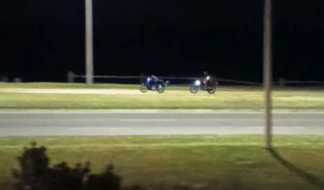 Chocaron dos motos durante picadas en la Parada 39 de la Mansa involucrando un tercer vehículo