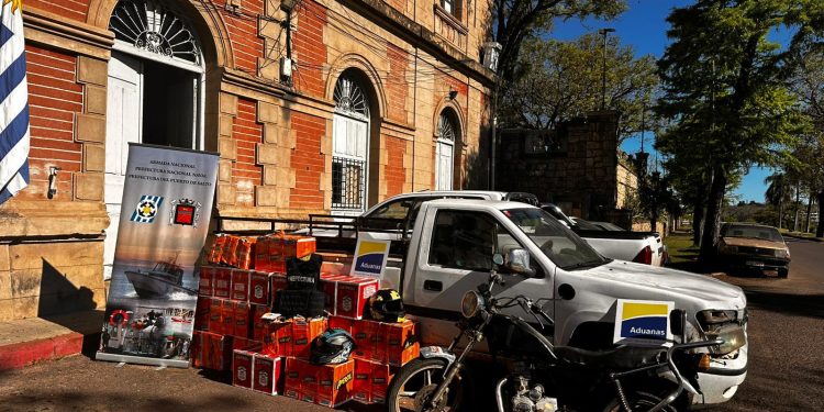 Prefectura de Salto incautó mercadería en infracción y vehículos tras operativo sobre arroyo Los Chanchos