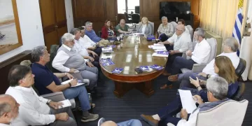 Abella instruyó a sus directores a poner foco en la gestión y lanza “Escuchamos”