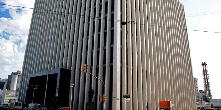 UTE ahorró casi 3 millones de dólares por acuerdo con firma argentina de gas natural