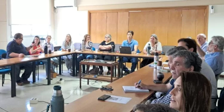 ¿Cómo está Uruguay frente a la hidatidosis? Gobierno, científicos y veterinarios se unen para frenar el parásito que circula entre perros, animales de campo y humanos