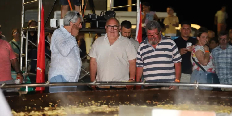 Piriápolis celebró la 26ª edición de su tradicional paella