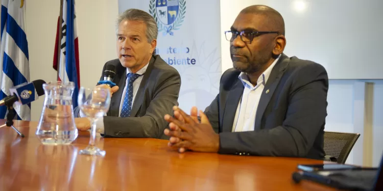 Actualización de normativa permitirá avanzar en política ambiental