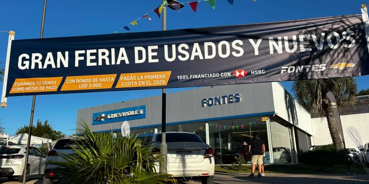 Con éxito comenzó la Feria de Autos de Fontes en Pan de Azúcar