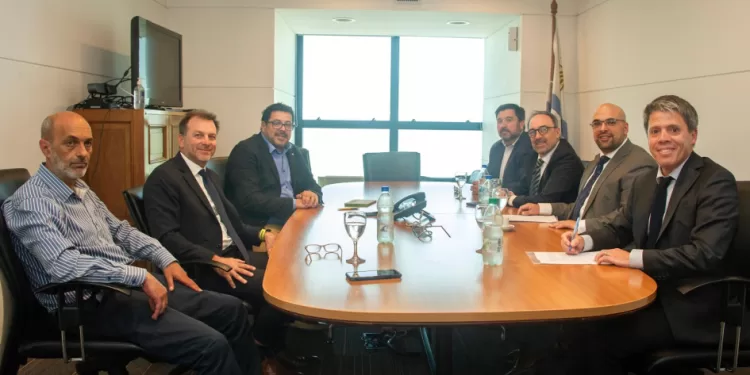 Gobierno y empresa HIF firmaron memorando de entendimiento para instalación de planta de hidrógeno verde en Paysandú